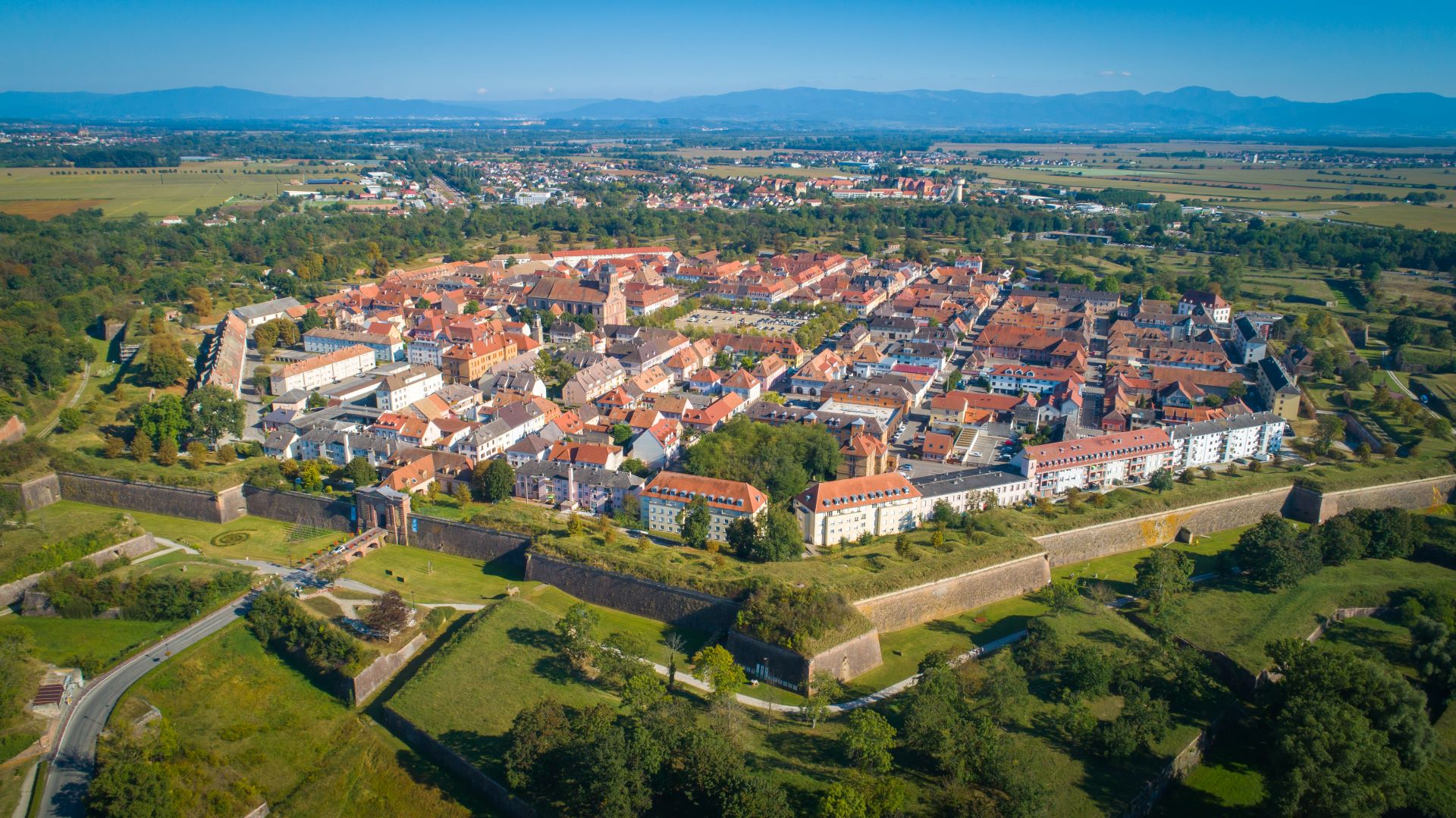 vUE AERIENNE SUR NEUF BRISACH